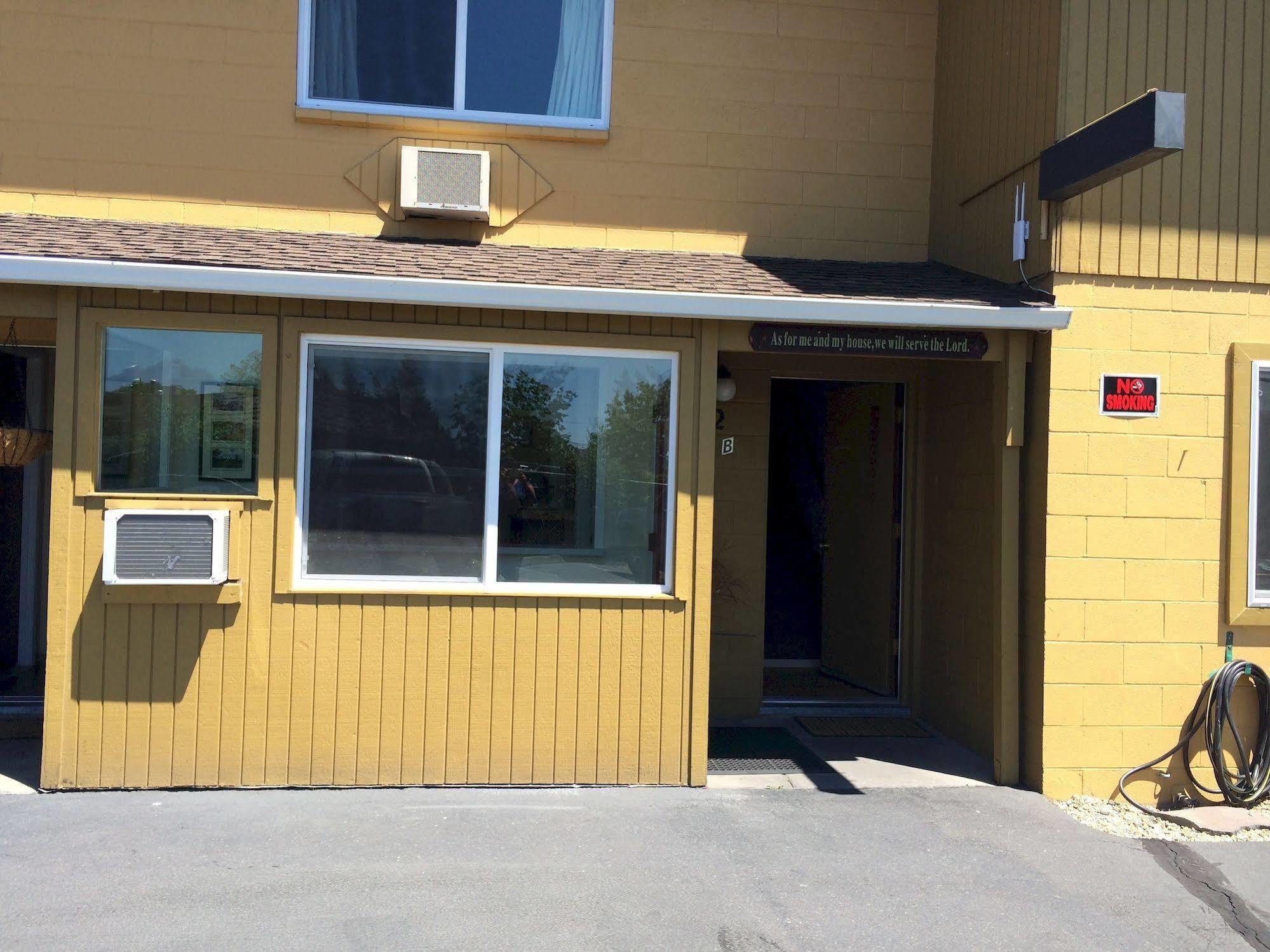Townhouse Inn & Suites Klamath Falls Kültér fotó