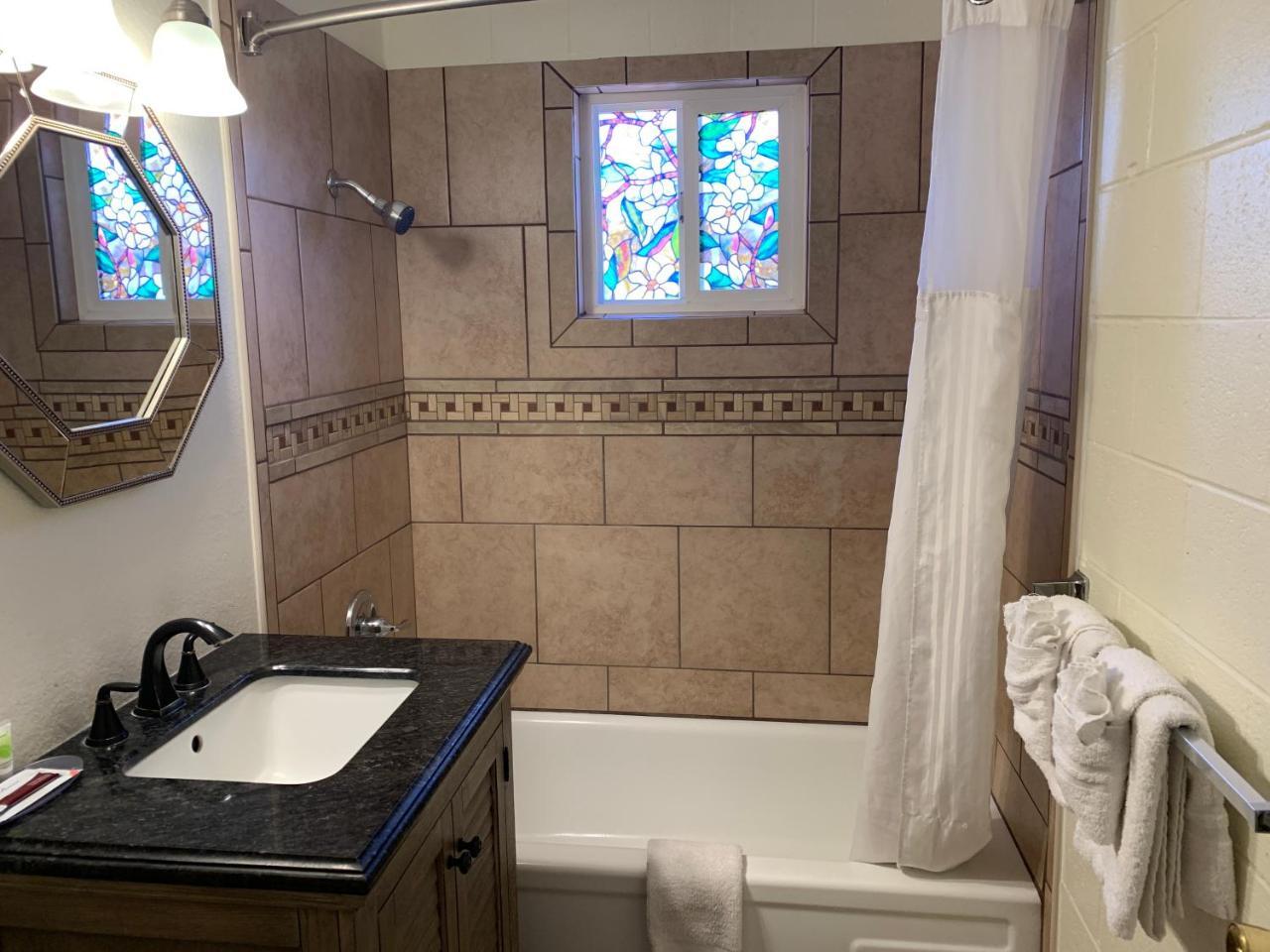 Townhouse Inn & Suites Klamath Falls Kültér fotó